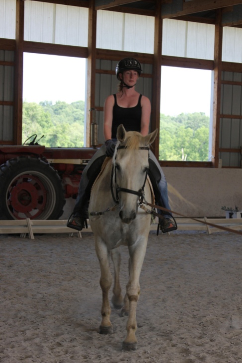 Intern Melissa's lunge lesson on Eap.
